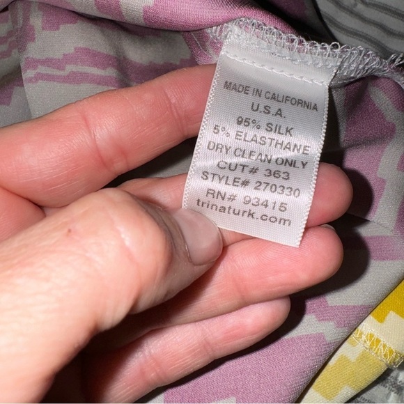 Trina Turk Purple Yellow Zebra Print Empire Waist Dress 3/4 Sleeve V-Neck 4 silk - Picture 5 of 5